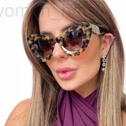 Occhiali da sole firmati Fashion Oversize Cat Eye Women Designer Sexy Ladies Occhiali da sole Vintage Cateye Eyewear per donna Oculo EXT1