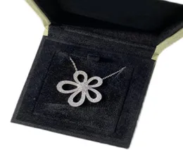 S925 sterling silver diamond clover designer pendant necklace for women luxury brand shing crystal sun flower short choker necklac5315404