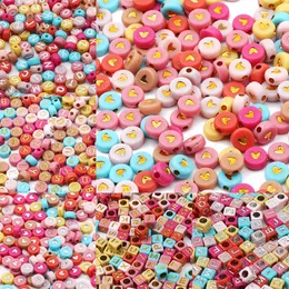 100-500pcs colorido redondo miçangas de acrílico letra Padrão de coração Padrão solto para jóias fabricando braceletes de braceletes