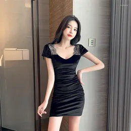 Casual Dresses Sexy Lace Stitching Gold Velvet Skinny Hip Bottoming Dress 2023 Red Fashion