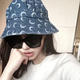 Weitkrempeln Hats Eimer Hats Mond Druck Jean Eimer Hut für Frauen Denim Blue Bob Hats Sonnenschutz kurzer Rand Fischermütze Designer Cloche Hut Streetwear