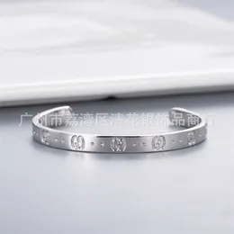 designer jewelry bracelet necklace ring Xiao same electroplating 18K platinum bracelet has straight trend