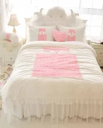 Korean Princess Bedding Sets White 4pcs Ruffles Bedspread Lace Rose Flower Duvet Cover Queen King Bed Skirt Bedclothes Cotton Home6079146