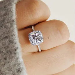 Anéis de banda SUMENG 2023 Novos anéis de design de garras de noivado de cristal na moda AAA anel de zircão branco cúbico elegante para mulheres joias de casamento J230531