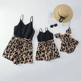 Family Matching Outfits Sleeveless Family Look Matching Outfits Jumpsuit Leopard Mother Daughter Clothing Sets Mommy And Me Dresses Clothes 0-9Y 230530