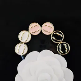 3 orecchini a bottone di design a colori Orecchini da donna Timbro Ciondolo a forma di cuore Marchio di lusso Lettera Ortografia Orecchini pendenti con diamanti Gioielli di design Festa di famiglia