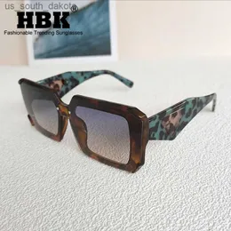 HBK Classic Luxury Brand Designer Solglasögon Kvinnor Män Square Fashion Vintage Travel Punk Populära solglasögon för kvinnliga glasögon L230523