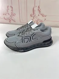 2023 TOP Designer Modne buty swobodne buty na płótnie skórzane czarne sneakers