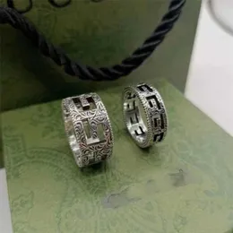 2023 Nuovo modello di coppia di gioielli di design con bracciale collana anello vuoto quadrato rin
