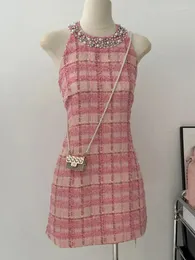 Vestidos casuais verão sem mangas moda coreia tweed sexy beading halter pescoço vestido para mulheres elegante uma linha xadrez mini vestidos