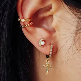 2021 Moon Star Stud Earring for Girl Gift Christmas Gift Jewelry Minimal Delicate Söt Tiny Moon med CZ Opal Stone Paled Lovely E299Z