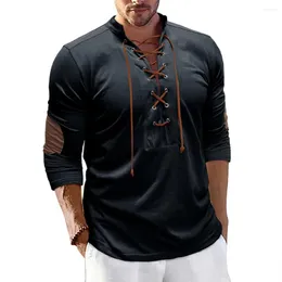 Мужские футболки выделяются своим стилем со шнуровкой, мускулистыми топами, пуловером с v-образным вырезом и длинными рукавами, блузкой, доступны различные цвета