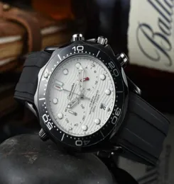 OmegSeamaste Brand Top quality Men Watch 42mm Full Function Stopwatch Black Blue Grey Rubber clock Luxury Quartz President Day Da3028329