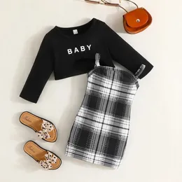 Clothing Sets 2Pcs Set born Baby Girl 636 Months Long Sleeve Top Plaid Suspenders Skirt Dresses Outfit Toddler Infant 231201