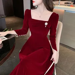 Abiti casual brindano alla sposa 2023 Autunno vino rosso donne sposate da indossare nei tempi ordinari Senso avanzato dell'abito francese