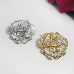 Top-Qualität ganze Brosche Messing vergoldet 5A Luxusmarke offizielle Replik Perlenbrosche neueste Stile Weihnachtsgeschenk Bankett 329T
