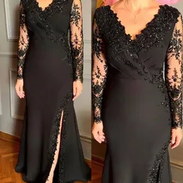 Elegante schwarze lange Kleider für die Brautmutter, luxuriöse, perlenbesetzte Spitzenapplikationen mit langen Ärmeln, Hochzeitsgastkleid, seitlicher Schlitz, V-Ausschnitt, Satin, formelle Abendkleider 2024