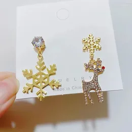 Boucles d'oreilles pendantes Punk Harajuku limite de noël incrusté de strass asymétrique flocon de neige cerf pour femmes lumière luxe exquis cadeaux Kpop