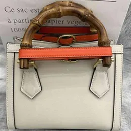 Bolso Nuevo bambú de cuero para mujeres Bambas portátiles portátil Bolsas minoritarias Bolsos de mensajería de hombro individual 194W