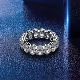 Eternity Oval Cut Moissanite Diamond Pierścień 100% Oryginał 925 Srebrny Srebrny zaręczyny Pierścienie dla kobiet Prezent biżuterii Y2939