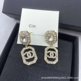24SS Designer Channel Xiaoxiang 2023 Sugar Square Hollow Letter Water Diamond Earrings Female Xiaoxiangfeng Pearl Octagonal Earrings Trend