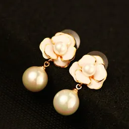Nuovo stile classico di tendenza camelia fiore elegante pendente di perle goccia orecchini pendenti lampadario per donna ragazze265L