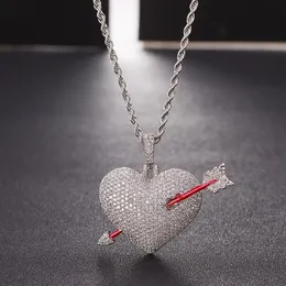 Ciondolo con collana a forma di cuore con freccia ghiacciata con catena a corda color oro con zirconi cubici da uomo Gioielli hip hop2965