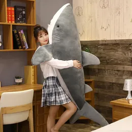 Bambole di peluche di grandi dimensioni simulazione morbida squalo peluche ripiene dormiente cuscino carino cuscino bambola animale regalo per bambini 231130
