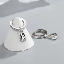 Orecchini a cerchio Moda da donna Stile semplice Piccolo motivo geometrico abbagliante Piccoli abbracci con pendenti a goccia Orecchino perforante