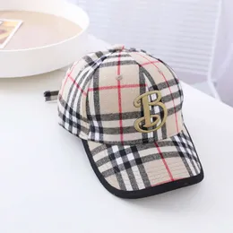 Designer Hats BUR hats Hat Handsome Trendy Personalized Sunshade Hat. Spring Woolen Classic Checkered Baseball Hat Baseball Cap NYID