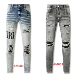 Herrenjeans, bestickte Jeans, amerikanische High-Street-Blue-Jeans, blaue zerrissene Distressed-Jeans, amerikanische gelbe Farbe, Distressed-Distressed-Herrenjeans