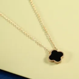 2023 Luxury Loop Necklace Necklace Simplicite Ladies Landant Pendant Diamond Diamond Charm Elegant Elegant Fashion Gendatile Trendy Jewelry Love Wedding Gif