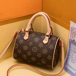 2023 Classic Traveler speedy Bag 30CM Fashion Women ShoulderBag Mono Pillow Totes Handbags Crossbody Coin Purse hh671279Q