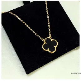 Van Clef Bracelet Clover 2024 Van Clover Necklace Fashion Flowers Four Leaf Clover Cleef Womens 고급 디자이너 목걸이 보석