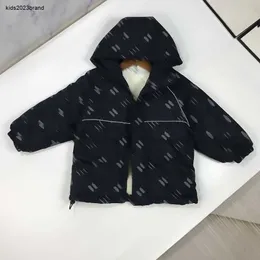 Yeni bebek tasarımcı ceket rüzgar geçirmez tasarım çocuk kıyafetleri kış çocuk dış giyim boyutu 90-150 kadife astar kapüşonlu yürümeye başlayan ceket nov25