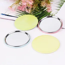 Kompakta speglar 1 Slumpmässig färg Solid Color Makeup Mirror Portable Makeup Small Mirror Wholesale 7cm Diameter Small Mirror 231202