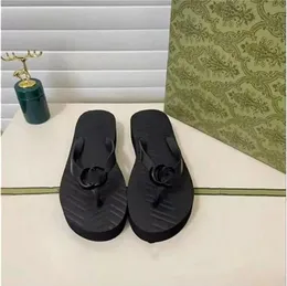 2023 Formade tofflor Fashion Designer Slides Sandaler Trend Womens Foam Rubber Leather Jelly Sandaler Pool Flip Flops Sliders Loafers Storlek 35-42 A1