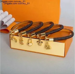 leather charm bracelet bracelet Fashion lock bracelet classic jewelry designer bracelet flat brown brand metal for men and women lovers jewelry gift