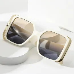 Neue grenzüberschreitende Mode großen Rahmen Retro-Quadrat-Sonnenbrille weibliche Persönlichkeit Outdoor-Sport Straße schießen Herren-Sonnenbrille Großhandel