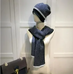 Luxury and fashionable brimless hat scarf set for men and women in autumn and winter outdoor warmth, knitted cashmere set can be worn separately