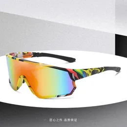 Yeni spor bisiklet güneş gözlüğü bisiklet eğilimi erkek ve kadınlar renkli açık güneş gözlüğü kaplı moda gözlükleri pf