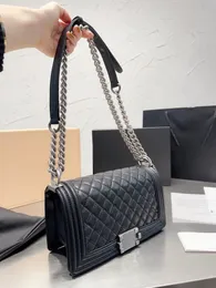 23 B ny designer handväska pojke omslag väska 10a toppkvalitet kvinnor lyx mode klassisk kaviar kedja c väskor lady high end axel väska crossbody väska