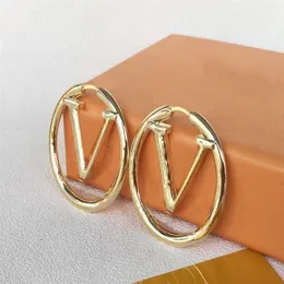 Designer Letter V örhänge Womens Fashion Stud örhängen Vintage örhängen Circle Gold Luxuriös alla matchar Ehigh smycken gåvor222r
