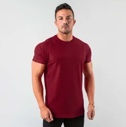 قمم أنيقة جديدة أنيقة في اللياقة البدنية T Shirt Shirt قصيرة الأكمام من الركض عن طريق كمال الأجسام Tshirt الذكور Gym Clothes Slim Fit Fashion 454