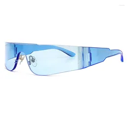 Солнцезащитные очки 2023 цельные для унисекс модные без оправы многоцветные женские зеркальные со светоотражающим эффектом