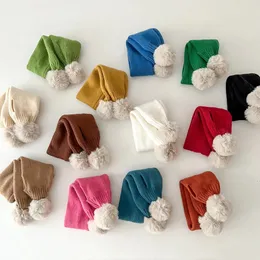 Lenços envolve crianças cachecol bonito pompom lenços de malha outono inverno roupas quentes acessórios estilo coreano moda cruz pescoço mais quente crianças 231202