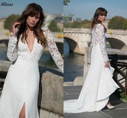 デザイナーモダンホワイトレースAラインウェディングドレスは、長袖の花嫁のガウンを着たvネックを吹き込みます