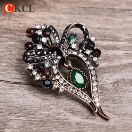 Brooches CKCL Flowers Bowknot For Women Vintage Crystal Brooch Corsage Sweater Hats Scarf Suit Jewelry Pins