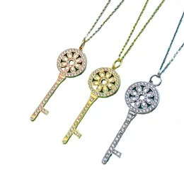 Collana di moda con pendente Designer per donna Sblocco chiave Acciaio al titanio Diamante Regalo di San Valentino Collane Girocollo Accessori per gioielli a catena