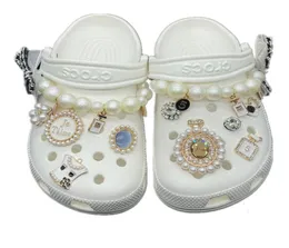 Shoe Parts Accessories Vintage Charms DIY Shoes Decorations Princess Retro Pearl Buckle Shiny Luxury Chain Q06187514687
